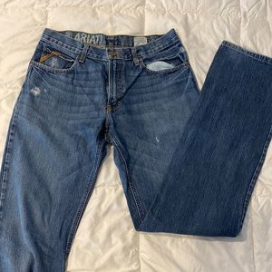 Men’s Ariat jeans size 32/38 low rise boot